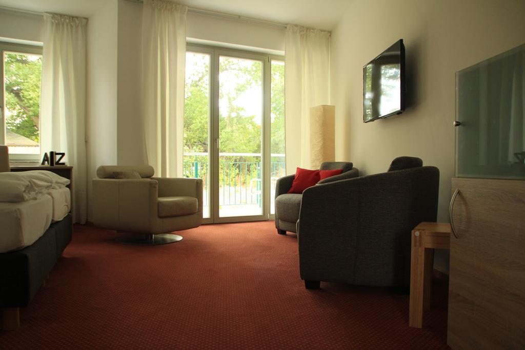 Hotel Lindenstrasse Neuenhagen bei Berlin Extérieur photo