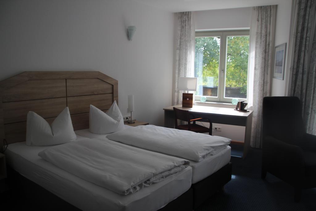 Hotel Lindenstrasse Neuenhagen bei Berlin Chambre photo